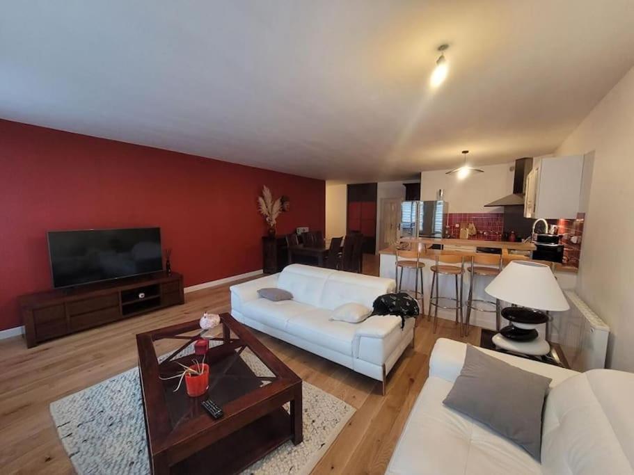 De 90m² Situe Dans Le Vieux-lille. Appartement Lille