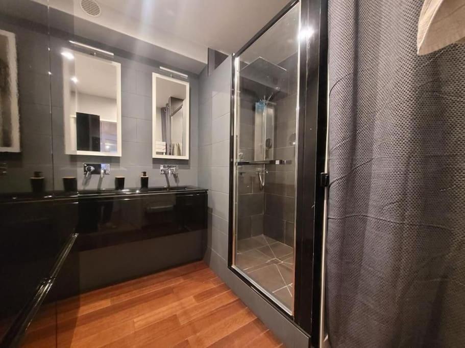 Appartement De 90m² Situe Dans Le Vieux-lille. Lille